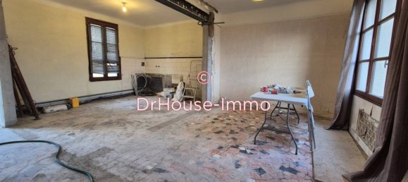 Casa de 3 dormitorios en Gargenville, France No. 137723 3