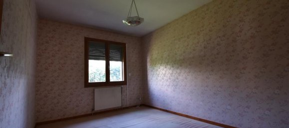 2 bedrooms House in Saint-Maur-des-Fosses, France No. 175402 14