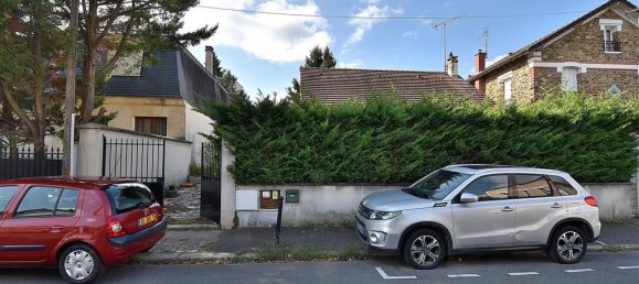 2 bedrooms House in Saint-Maur-des-Fosses, France No. 175402 10