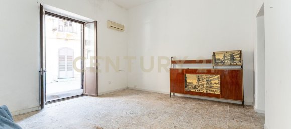 3 Schlafzimmer Haus in Viagrande, Italy, Nr. 327390 9