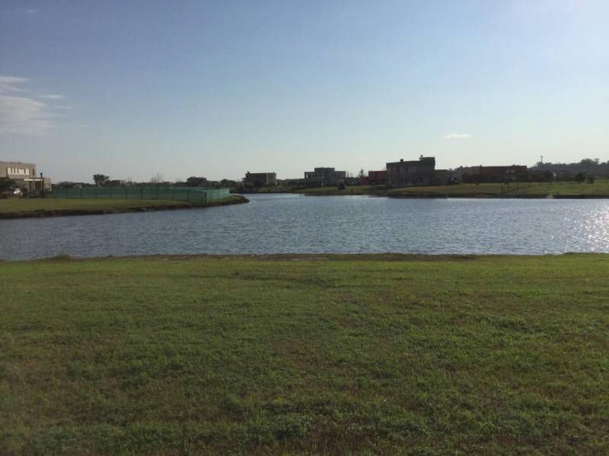 Terreno em Escobar, Argentina N.º 49085