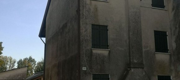 4 bedrooms House in Resana, Italy No. 358454 2