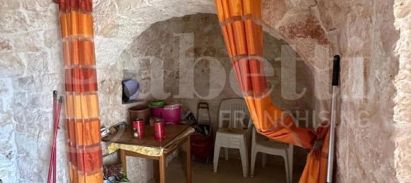 4 Schlafzimmer Haus in Ostuni, Italy, Nr. 29504 26