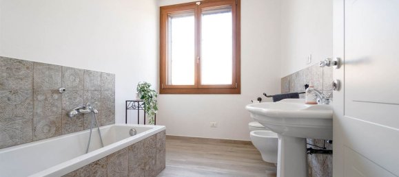 4غرفة شقة في Budrio, Italy رقم 262107 24