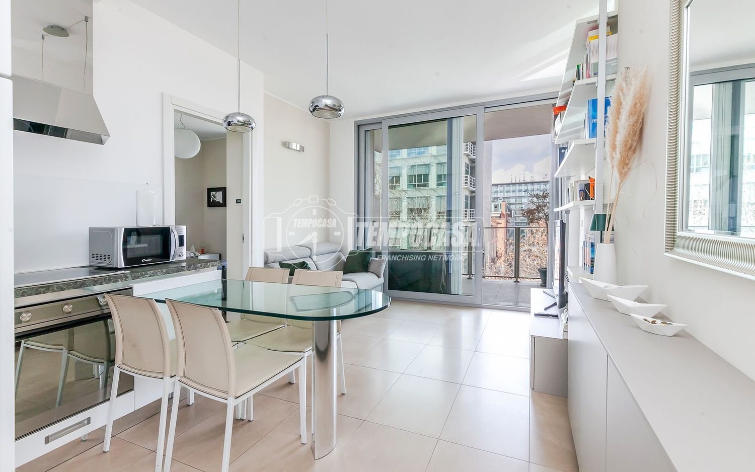 2 bedrooms Apartment in Milan, Italy No. 357837