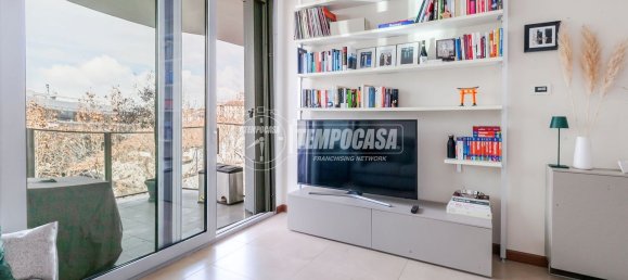2 bedrooms Apartment in Milan, Italy No. 357837 8