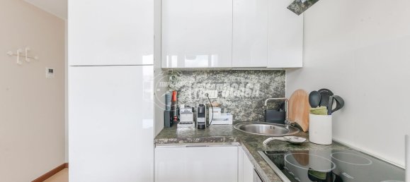 2 bedrooms Apartment in Milan, Italy No. 357837 9