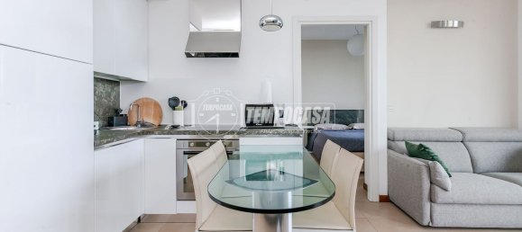 2 bedrooms Apartment in Milan, Italy No. 357837 3