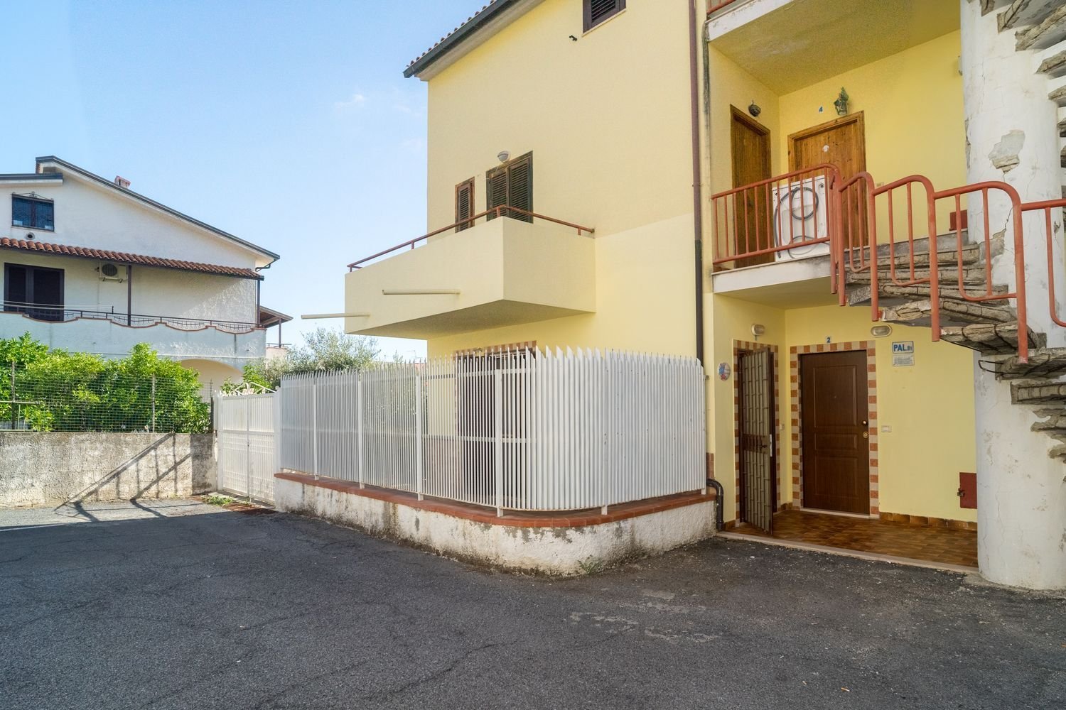 6 bedrooms Apartment in Scalea, Italy No. 372365