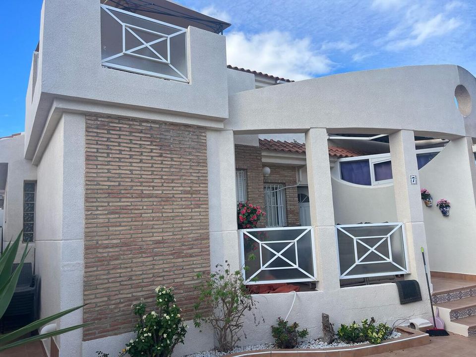 3 غرف نوم تاون هاوس في Alicante, Spain رقم 256546