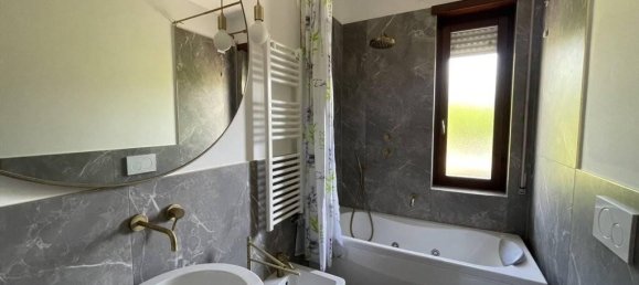 4-salle Appartement à Arzignano, Italy No. 35403 25