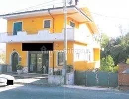 5 bedrooms House in Decollatura, Italy No. 284202