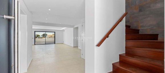 5 bedrooms House in Guia, Portugal No. 144506 14