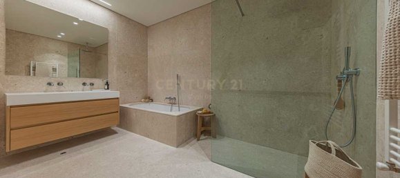 Villa T4 em Agios Tychonas, Cyprus N.º 3983 13