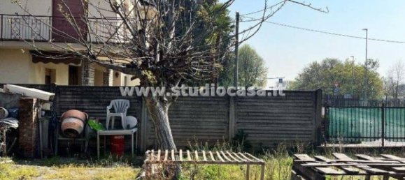 4 Schlafzimmer Haus in Spirano, Italy, Nr. 351936 3