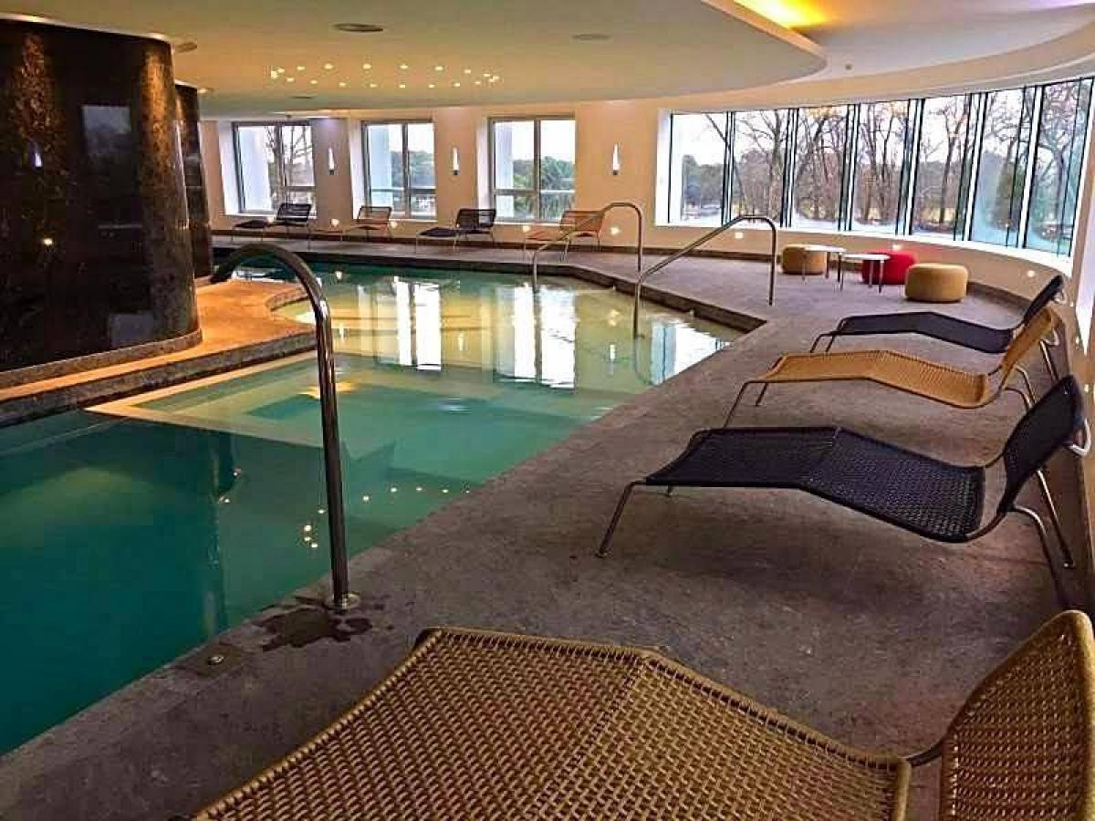 Apartamento de 3 dormitorios en Buenos Aires, Argentina No. 75131