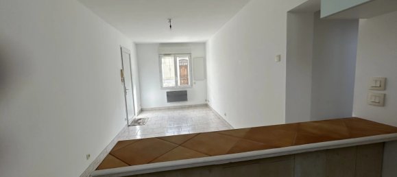 Здание с 2 спальнями в Савинье-сюр-Латан, Франция № 74626 5