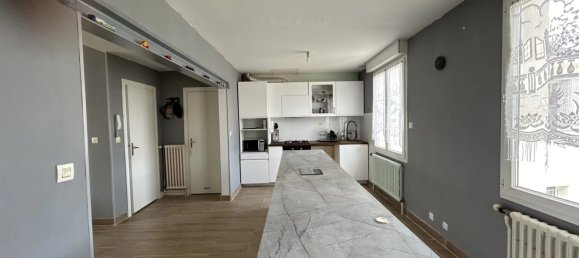 Здание с 2 спальнями в Савинье-сюр-Латан, Франция № 74626 15