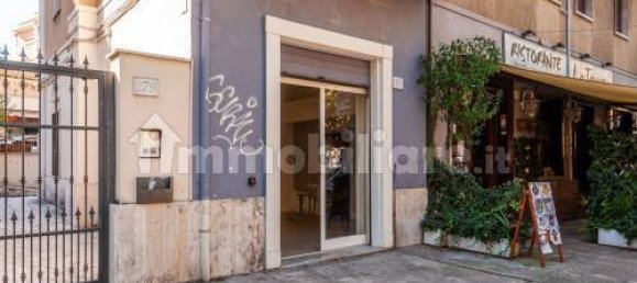 2 rooms Commercial property in Rome, Italy No. 236861 29