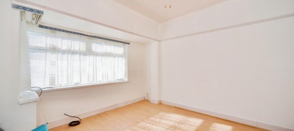 2 Schlafzimmer Haus in East Ham, United Kingdom, Nr. 11433 2