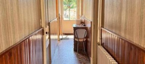 3 bedrooms House in Romorantin-Lanthenay, France No. 302954 4