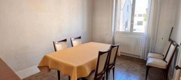 3 bedrooms House in Romorantin-Lanthenay, France No. 302954 5