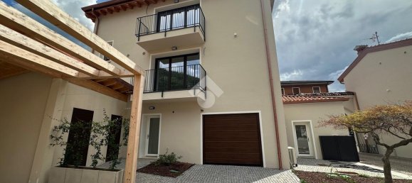 3 rooms Apartment in Brescia, Italy No. 24453 22