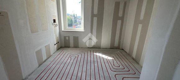 3 rooms Apartment in Brescia, Italy No. 24453 17