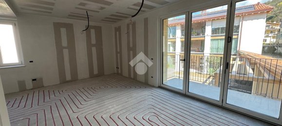 3 rooms Apartment in Brescia, Italy No. 24453 5