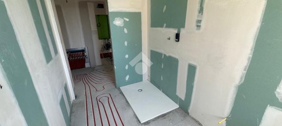 3 rooms Apartment in Brescia, Italy No. 24453 16