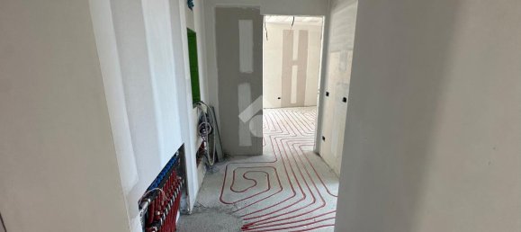 3 rooms Apartment in Brescia, Italy No. 24453 18