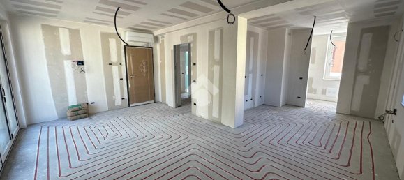 3 rooms Apartment in Brescia, Italy No. 24453 7