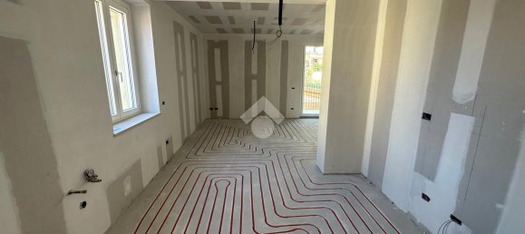 3 rooms Apartment in Brescia, Italy No. 24453 12