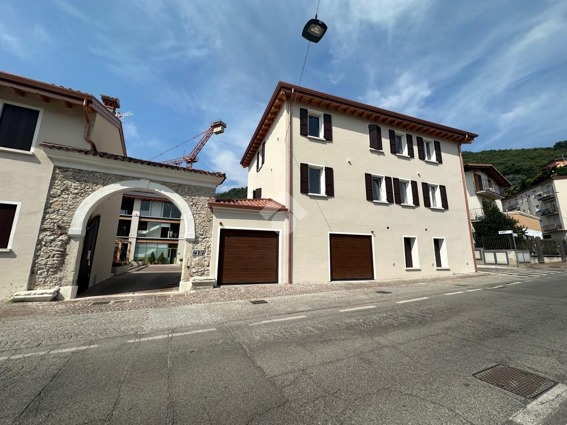 3 rooms Apartment in Brescia, Italy No. 24453