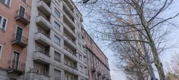 4 bedrooms Apartment in Milan, Italy No. 249430 4