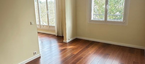 2 Schlafzimmer Wohnung in Buc, France, Nr. 122040 3