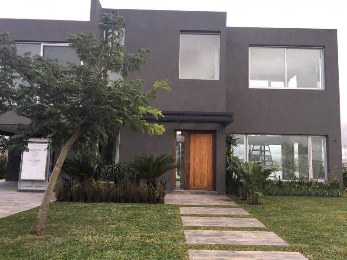 4 bedrooms House in Tigre, Argentina No. 62604