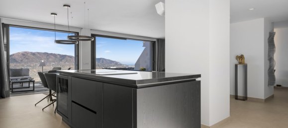 3 bedrooms Townhouse in Marbella, Spain No. 146299 12