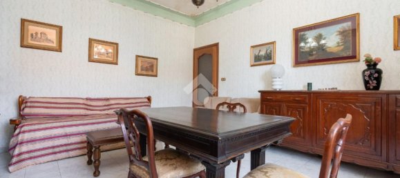 3 bedrooms Apartment in Turin, Italy No. 327690 3