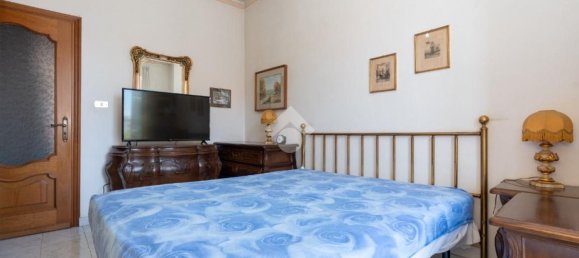 3 bedrooms Apartment in Turin, Italy No. 327690 14
