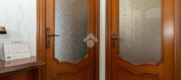3 bedrooms Apartment in Turin, Italy No. 327690 5