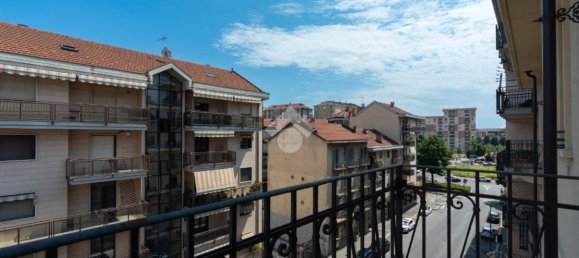 3 bedrooms Apartment in Turin, Italy No. 327690 17