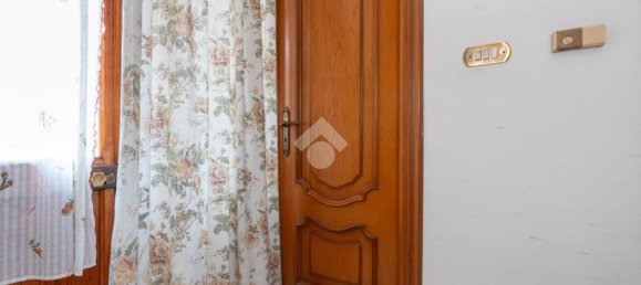 3 bedrooms Apartment in Turin, Italy No. 327690 6