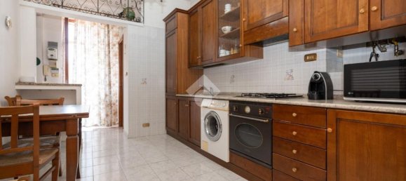 3 bedrooms Apartment in Turin, Italy No. 327690 10