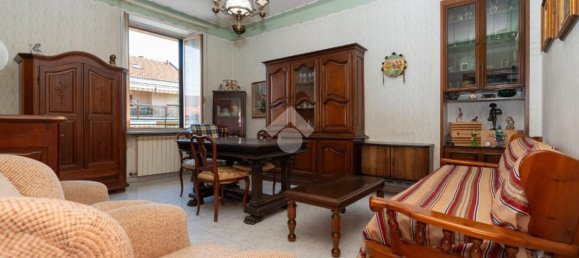 3 bedrooms Apartment in Turin, Italy No. 327690 4