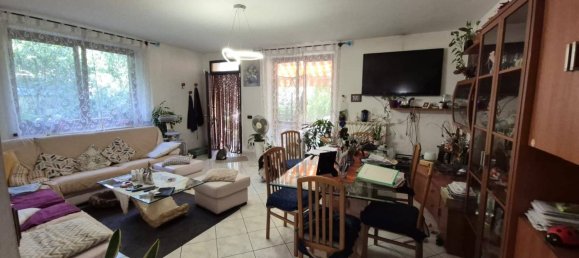 2 Schlafzimmer Wohnung in Clivio, Italy, Nr. 266366 3