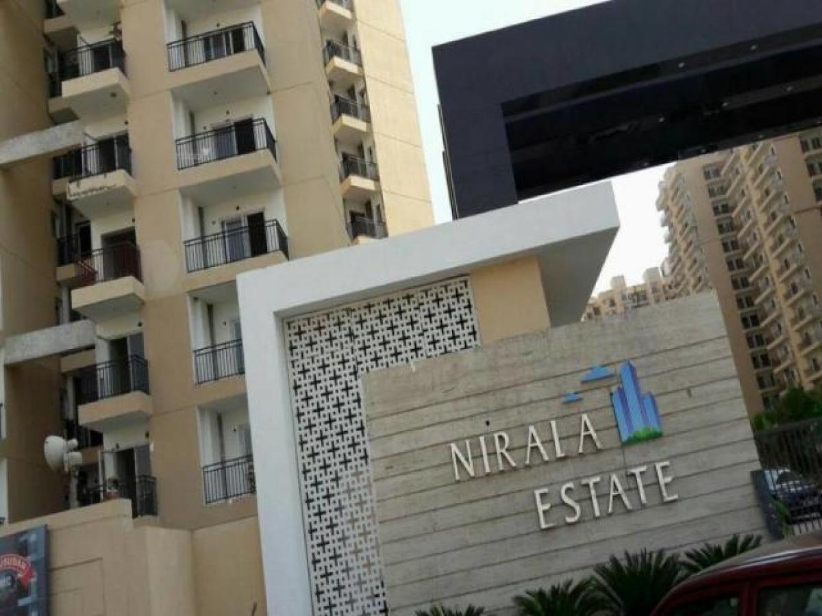 4 bedrooms House in Noida, India No. 67352