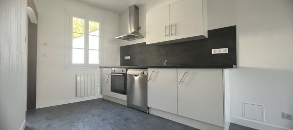 2 bedrooms Townhouse in Epernon, France No. 158839 4