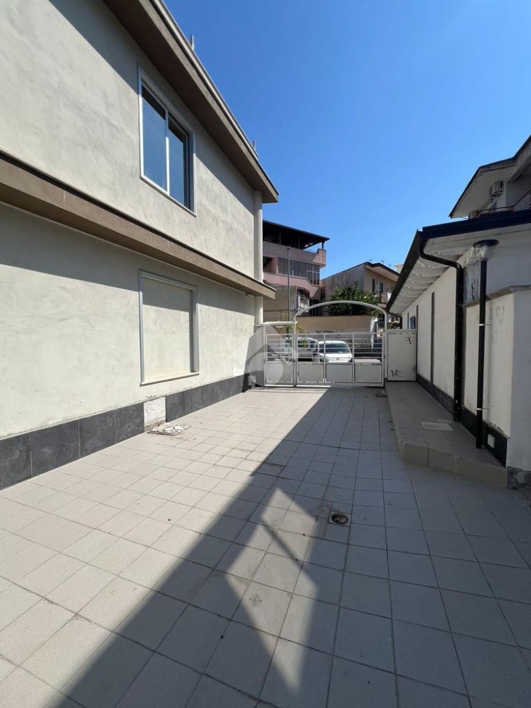 276m² Warehouse in Cercola, Italy No. 257641