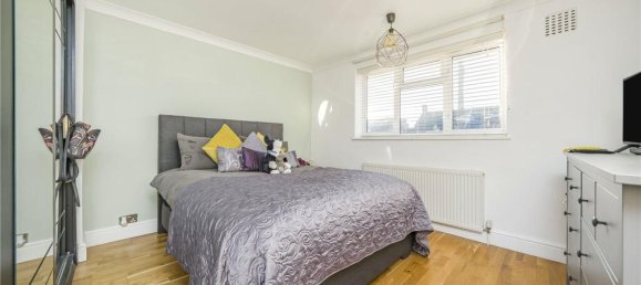 3 bedrooms House in Tadworth, United Kingdom No. 7217 12